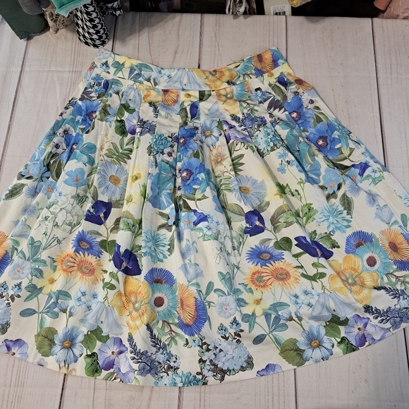 Talbots Petite Floral Pleated Skirt 4P - Picture 6 of 9